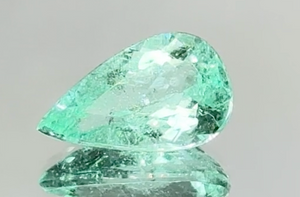 4.07ct Neon Paraiba Turmalin Ring mit D Flawless Diamanten, eingefasst in 18 Karat Gelbgold