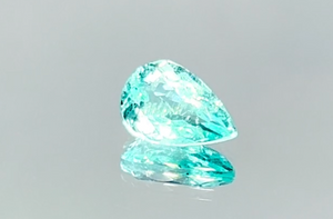 1.60ct Neon Paraiba Turmalin Ring mit D Flawless Diamanten, eingefasst in 18 Karat Weissgold