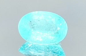 4.81ct Neon Paraiba Turmalin Ring mit D Flawless Diamanten, eingefasst in 18 Karat Gelbgold