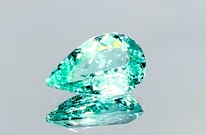 1.91ct Neon Paraiba Turmalin Ring mit D Flawless Diamanten, eingefasst in 18 Karat Weissgold