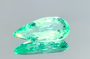 2.72ct Neon Paraiba Turmalin Ring mit D Flawless Diamanten, eingefasst in 18 Karat Weissgold