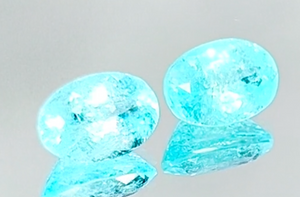 3.20ct Neon Paraiba Turmalin Ohrringe mit D Flawless Diamanten, eingefasst in 18 Karat Gelbgold