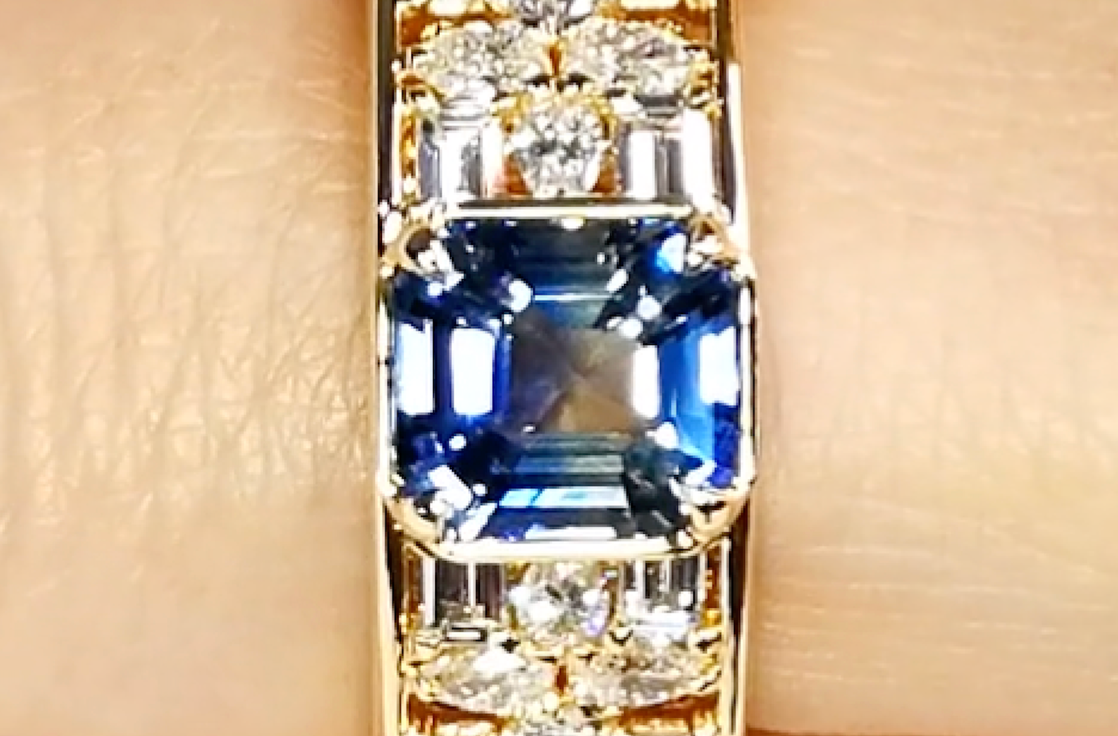 2.54ct nicht erhitzter zweifarbiger Ceylon Saphir Ring mit D Flawless Diamanten, eingefasst in 18 Karat Gelbgold