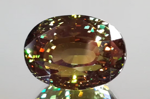 24.45ct Der Kat Florence Chamäleon Alexandrit Ring mit D Flawless Diamanten, eingefasst in 18 Karat Gold oder Platin