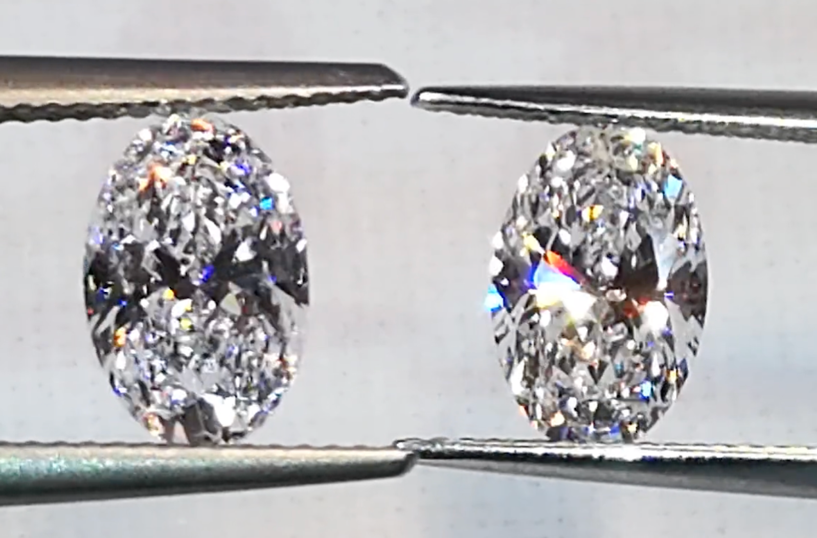 4.01ct D Flawless Golkonda Diamant Ohrringe mit D Flawless Diamanten, eingefasst in 18 Karat Gelbgold