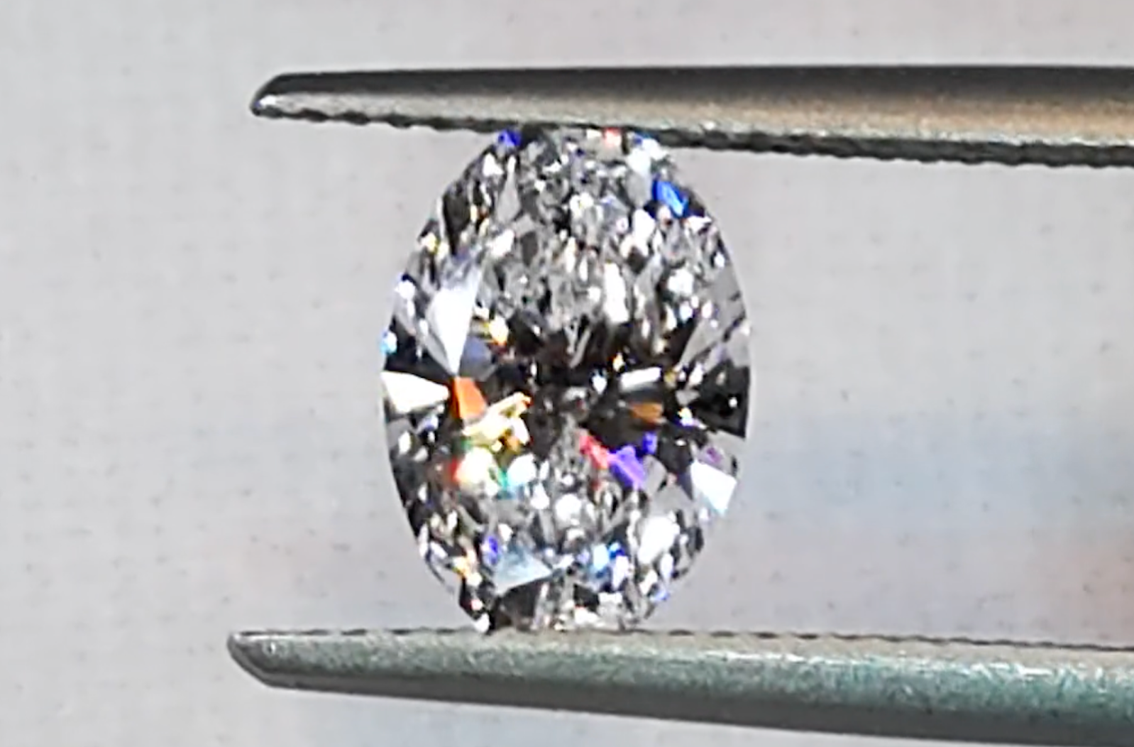 2.01ct D Flawless Golkonda Diamant Ring mit D Flawless Diamanten, eingefasst in 18 Karat Gelbgold