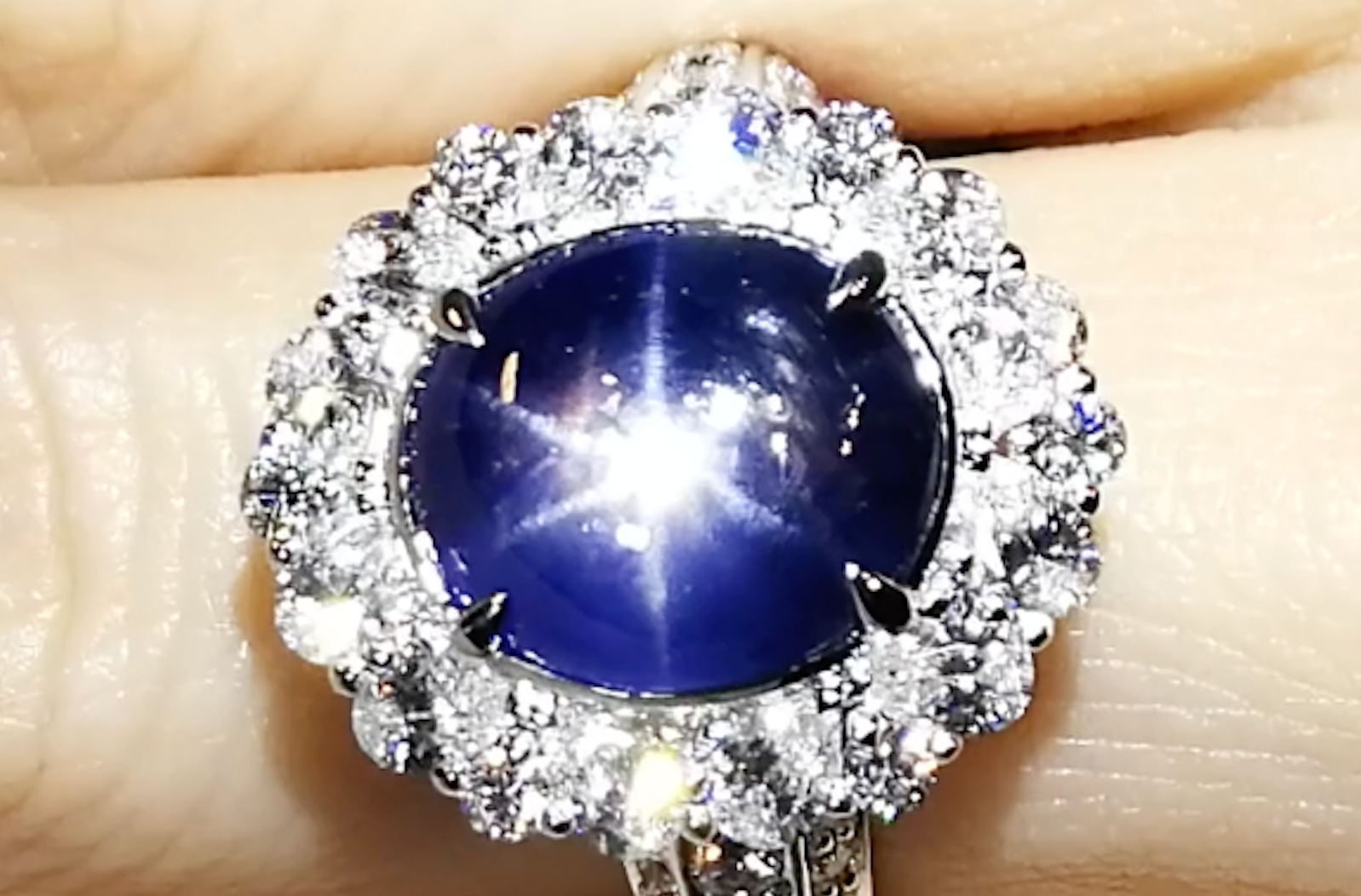 10.38ct Nicht erhitzter burmesischer Mogok Stern Saphir Ring mit D Flawless Diamanten, eingefasst in 18 Karat Weissgold