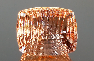 29.40ct Zweifarbiger Nigeria Morganit Halskette mit D Flawless Diamanten, eingefasst in 18 Karat Weissgold
