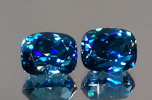 9.15ct blauer Zirkon Ohrringe mit D Flawless Diamanten, eingefasst in 18 Karat Gelbgold
