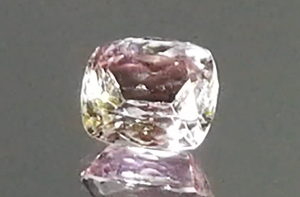 2.99ct Zweifarbiger pinker Tansanit Ring mit D Flawless Diamanten, eingefasst in 18 Karat Weissgold