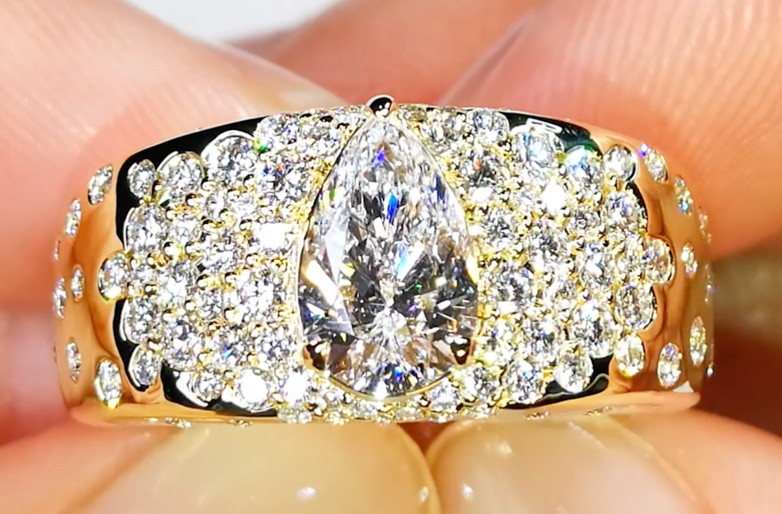 1.08ct D Flawless Golkonda Diamant Ring mit D Flawless Diamanten, eingefasst in 18 Karat Gelbgold