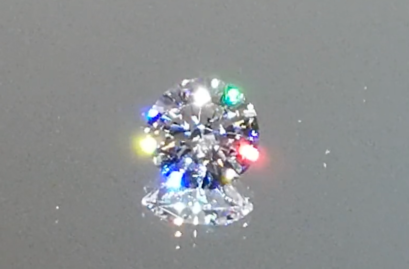 2.10ct D Flawless Golkonda Diamant Halskette mit D Flawless Diamanten, eingefasst in 18 Karat Gelbgold