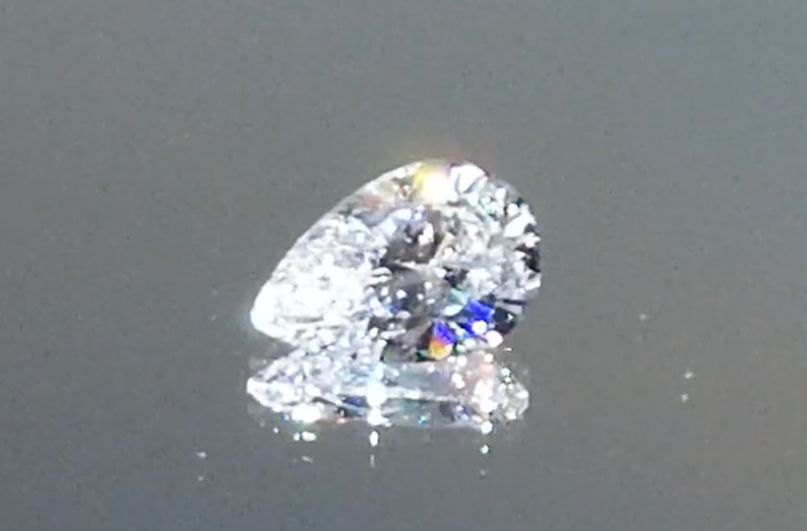 3.01ct D Flawless Golkonda Diamant Halskette mit D Flawless Diamanten, eingefasst in 18 Karat Gelbgold