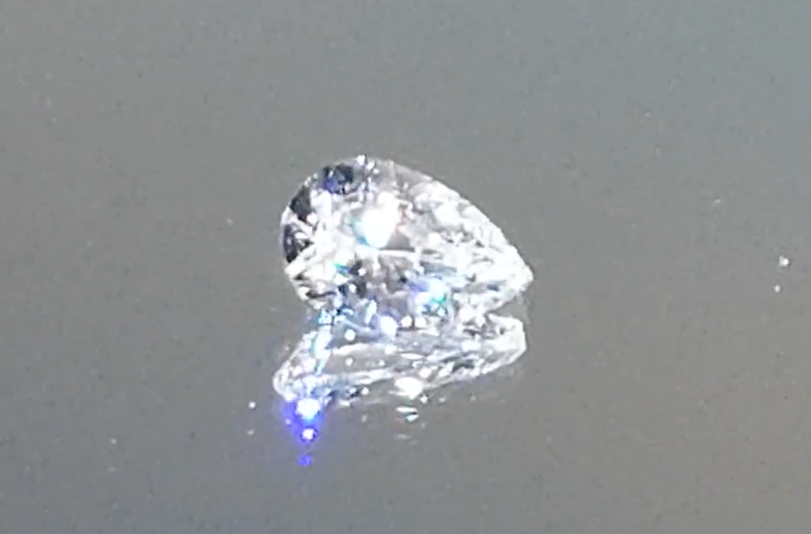 1.09ct D Flawless Golkonda Diamant Halskette mit D Flawless Diamanten, eingefasst in 18 Karat Gelbgold