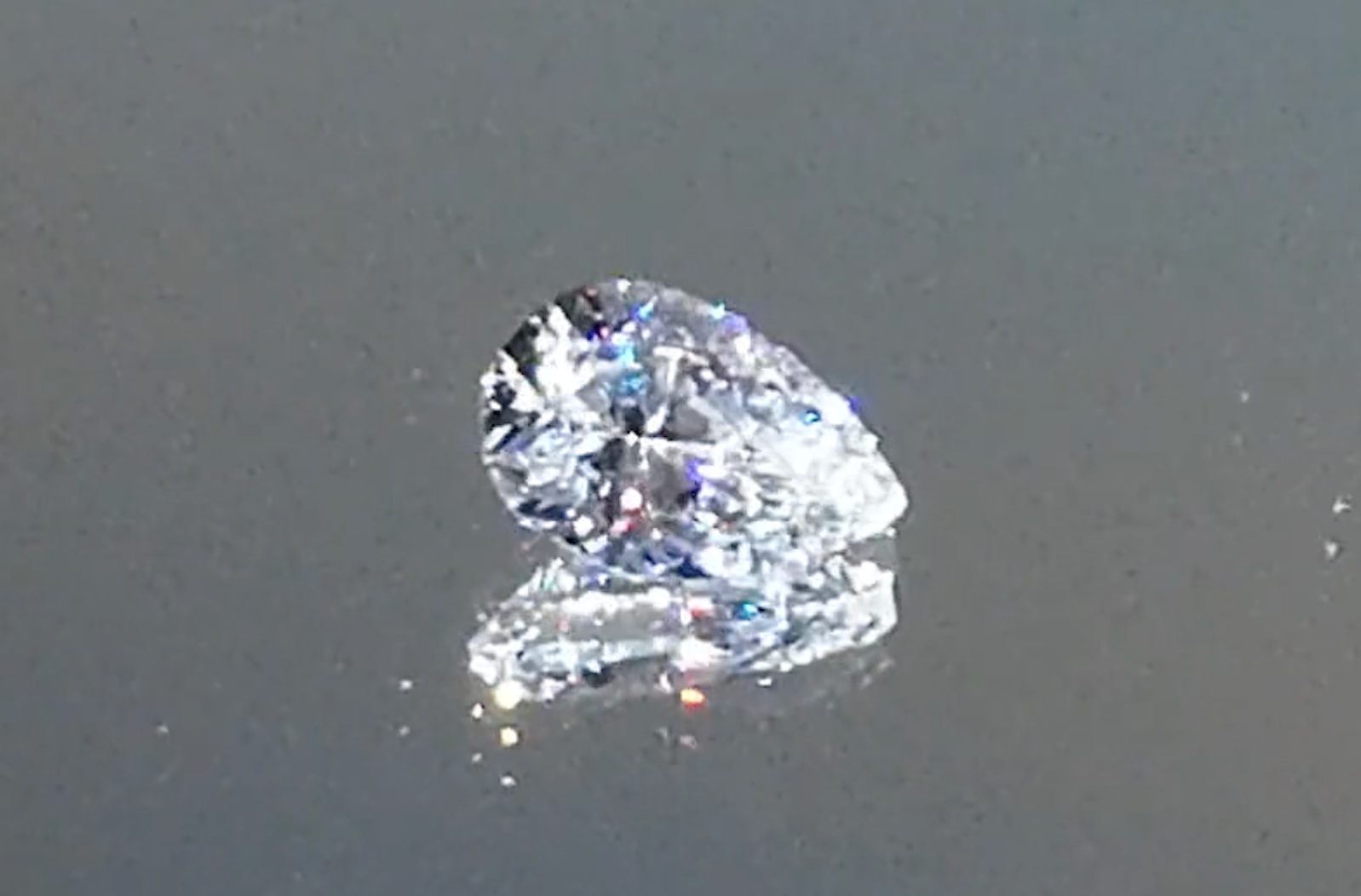 1.09ct D Flawless Golkonda Diamant Halskette mit D Flawless Diamanten, eingefasst in 18 Karat Gelbgold