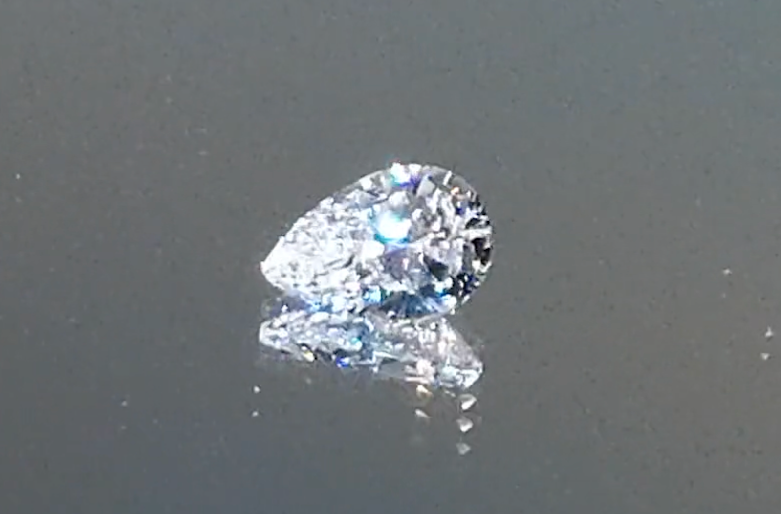 1.08ct D Flawless Golkonda Diamant Halskette mit D Flawless Diamanten, eingefasst in 18 Karat Gelbgold