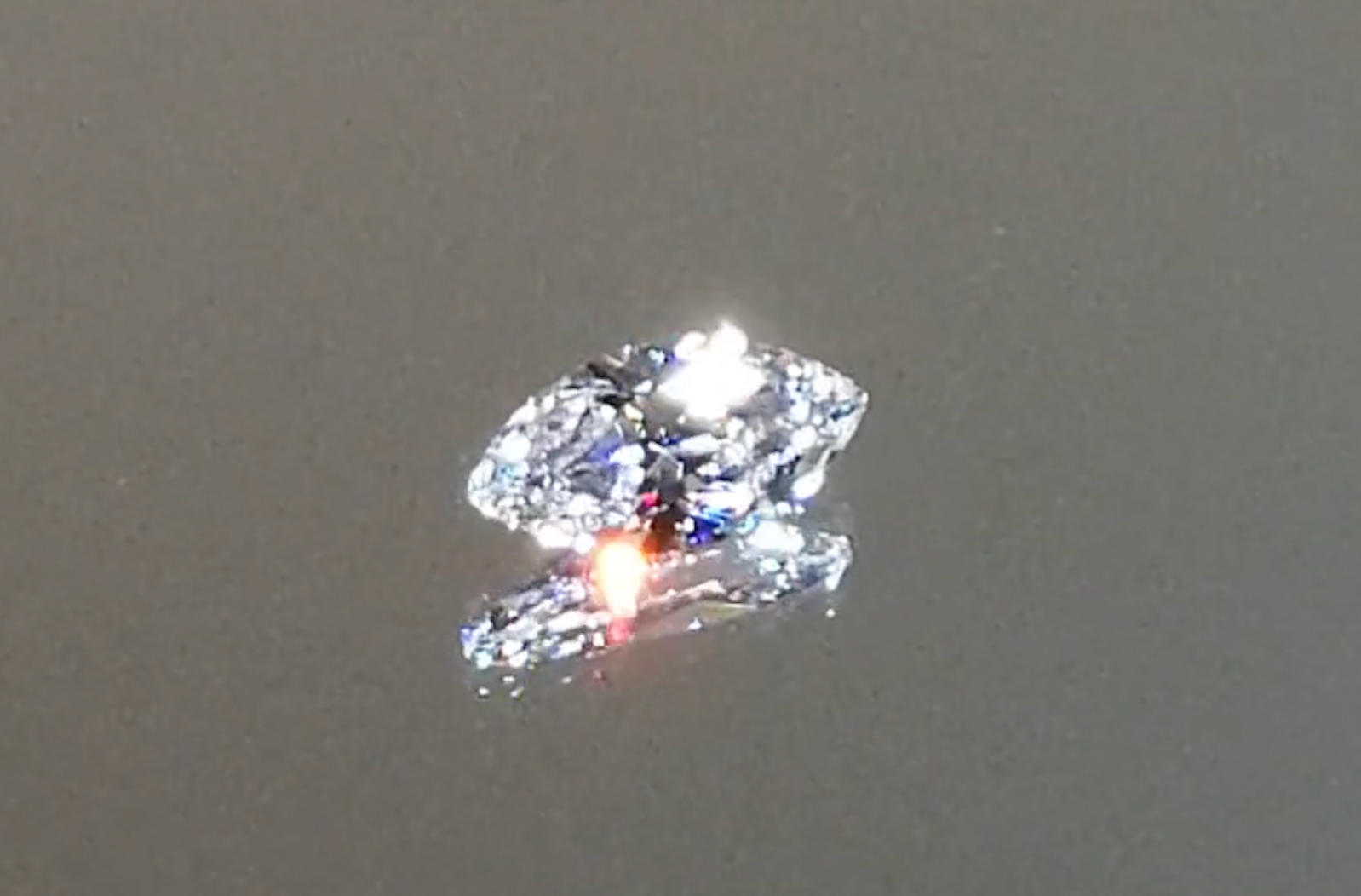 1.02ct D Flawless Golkonda Diamant Halskette mit D Flawless Diamanten, eingefasst in 18 Karat Gelbgold