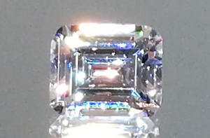 5.01ct D Flawless Golkonda Diamant Halskette mit D Flawless Diamanten, eingefasst in 18 Karat Gelbgold