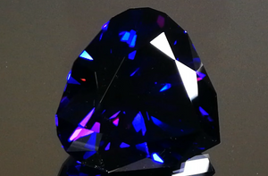 83.86ct Tansanit Halskette mit D Flawless Diamanten, eingefasst in 18 Karat Gelbgold