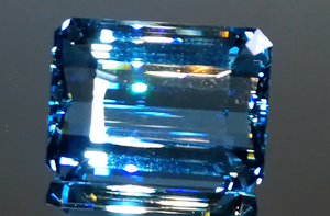 101.14ct Santa Maria Aquamarin Halskette mit D Flawless Diamanten, eingefasst in 18 Karat Weissgold