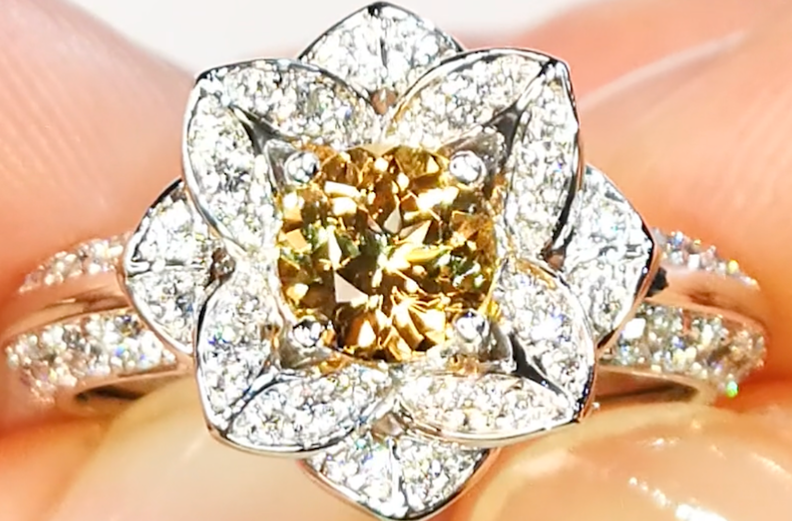 1.01ct brasilianischer Imperial Topas Ring mit D Flawless Diamanten, eingefasst in 18 Karat Weissgold