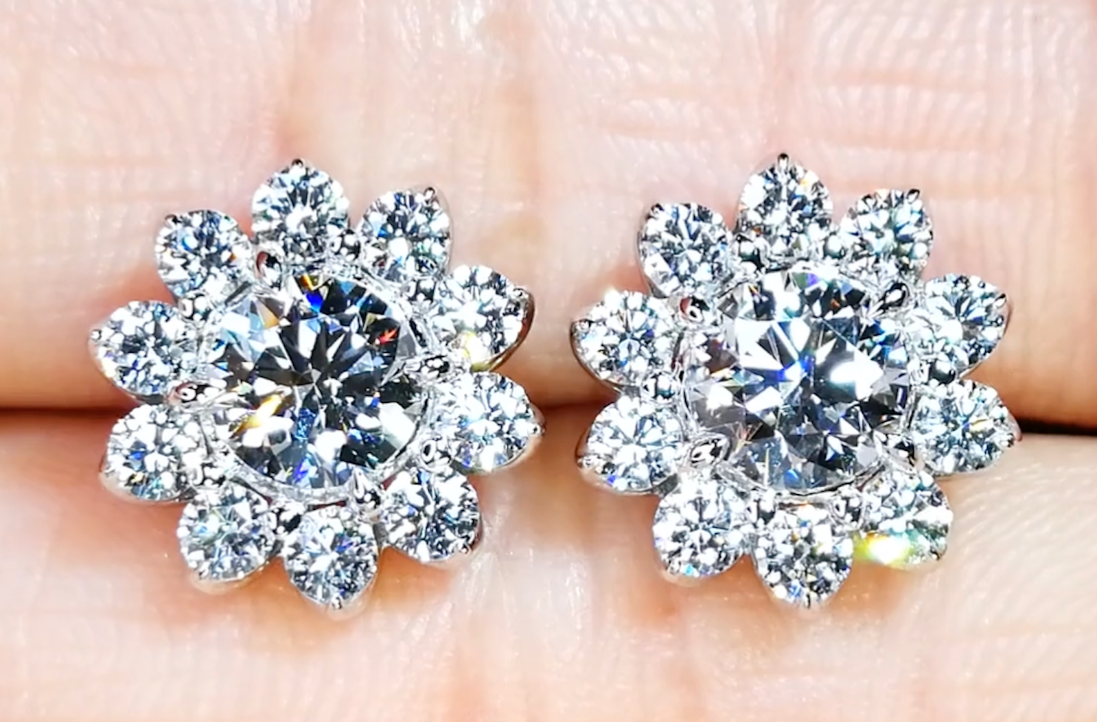 1.50ct D Flawless Golkonda Diamant Ohrringe mit D Flawless Diamanten, eingefasst in 18 Karat Weissgold