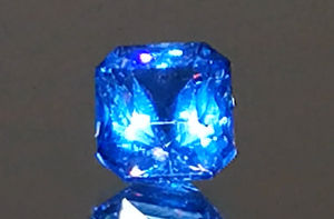 3.02ct 650 Millionen Jahre Neon Kobalt Spinell Ring mit D Flawless Diamanten, eingefasst in 18 Karat Weissgold