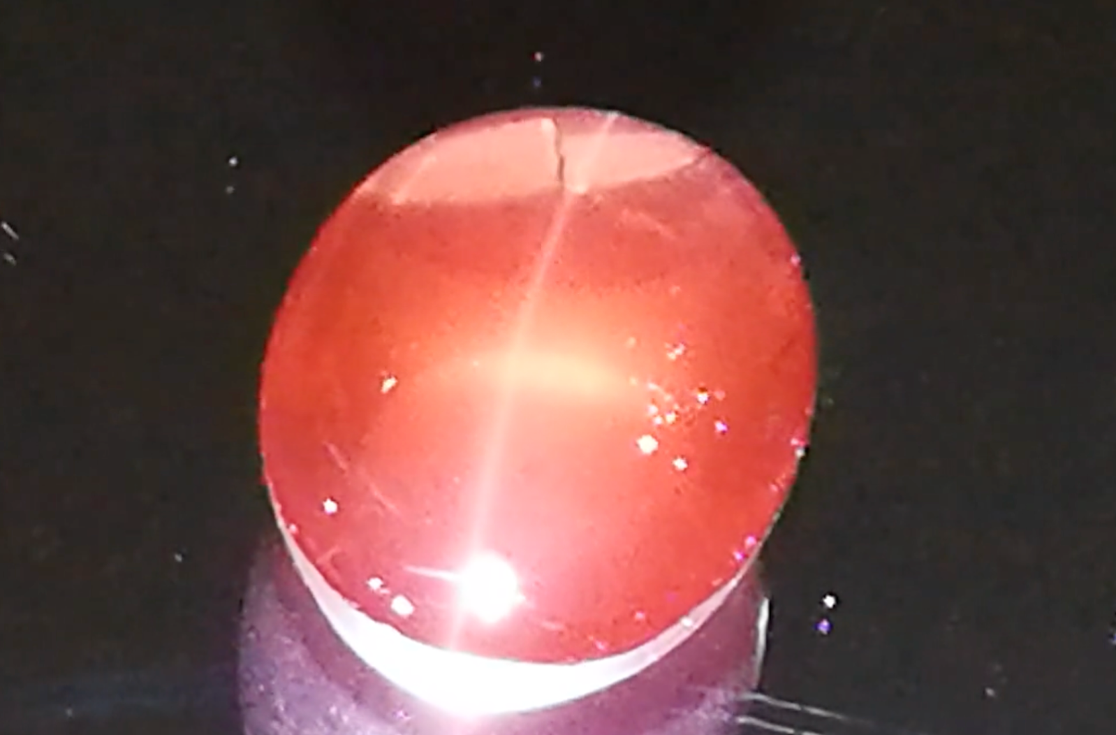 29.09ct Rekord nicht erhitzer australischer Katzenauge Zirkon Ring mit D Flawless Diamanten, eingefasst in 18 Karat Gelbgold
