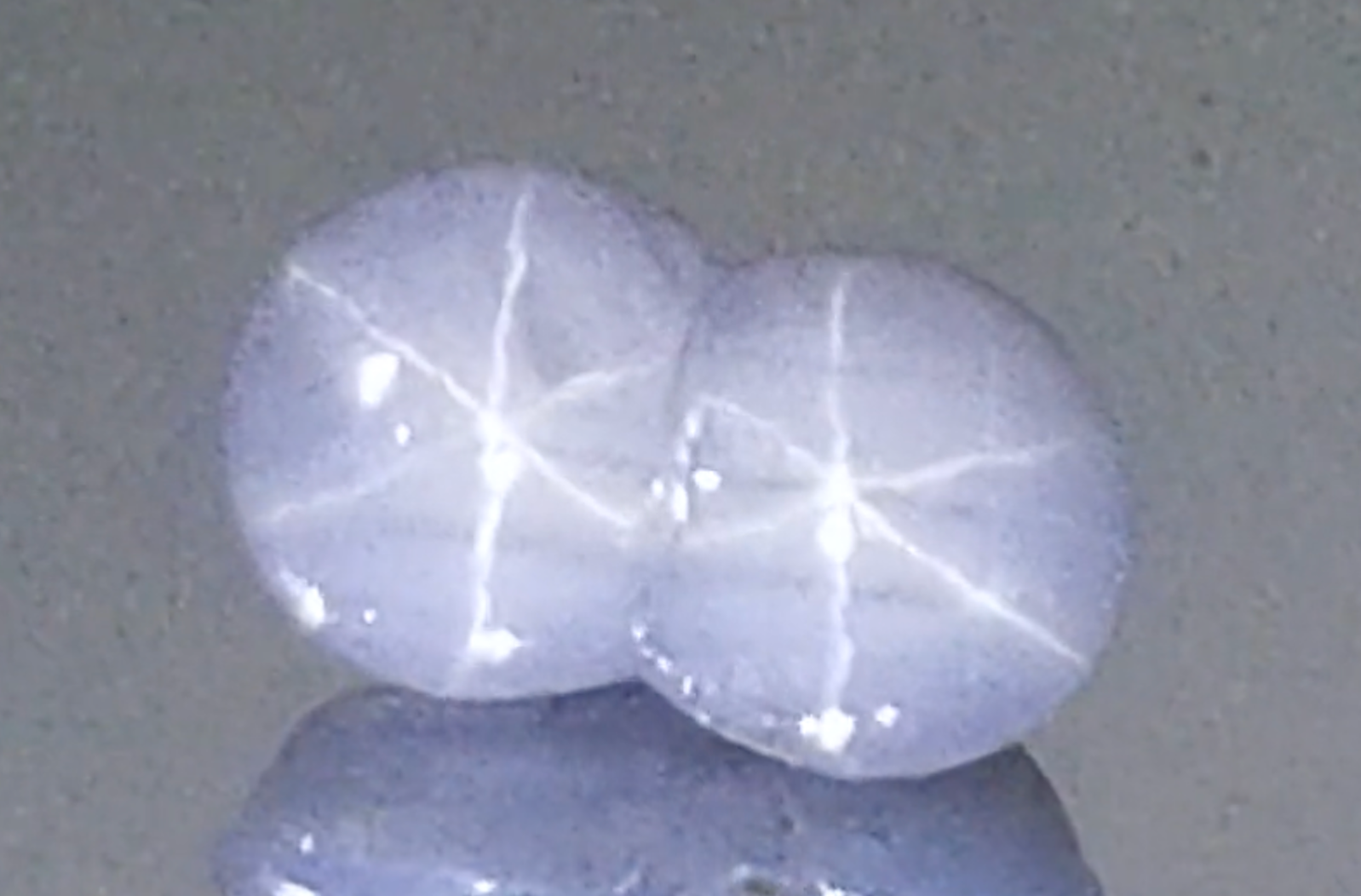8.67ct Nicht erhitzter Ceylon Zwillings- Stern Saphir Halskette mit D Flawless Diamanten, eingefasst in 18 Karat Weissgold