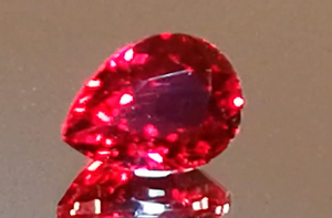 3.10ct Nicht erhitzter karmesin taubenblut roter Jedi Rubin Ring mit D Flawless Diamanten, eingefasst in 18 Karat Gelbgold