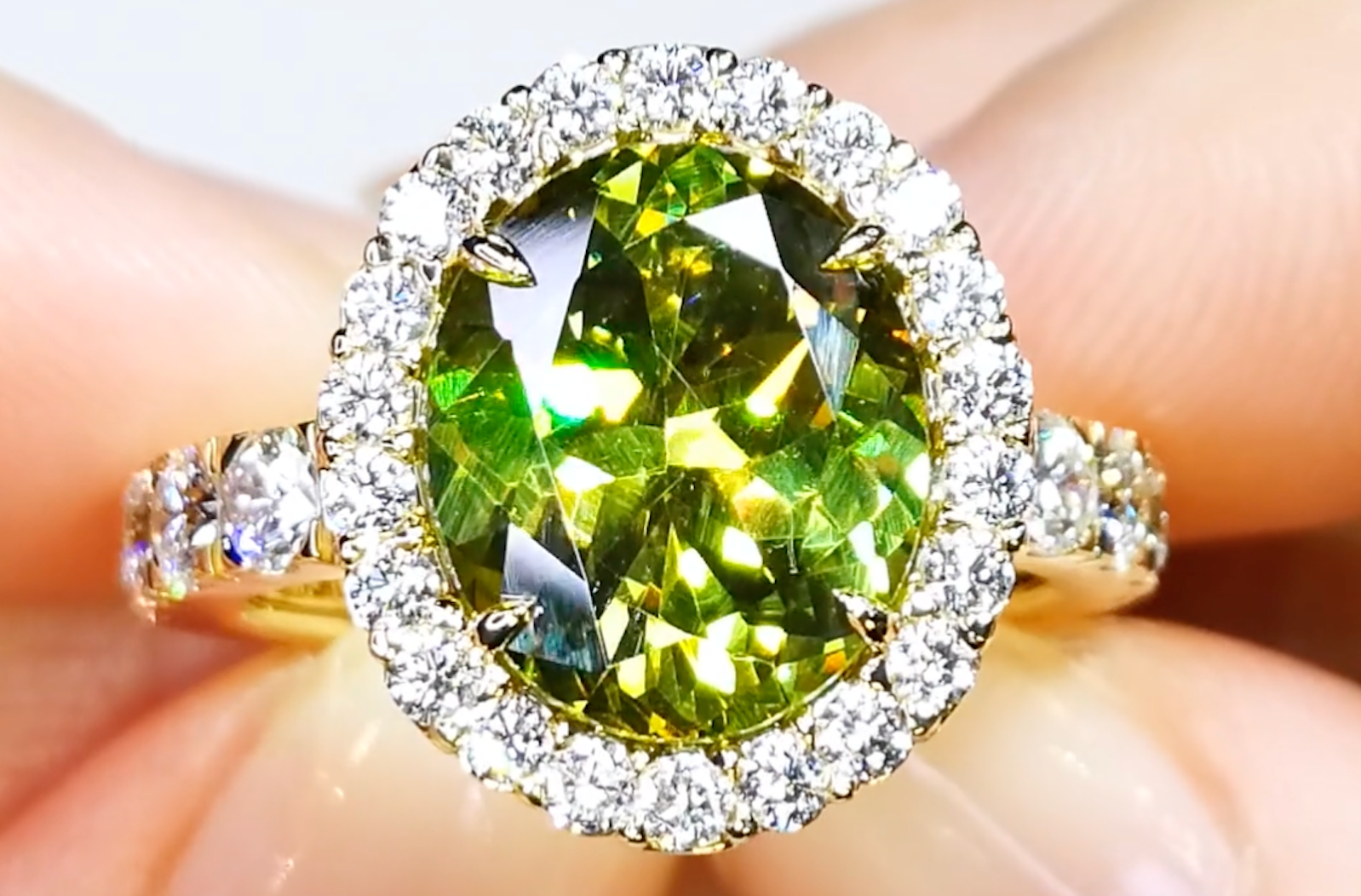 6.67ct bulgarischer Sphalerite Ring mit D Flawless Diamanten, eingefasst in 18 Karat Gelbgold