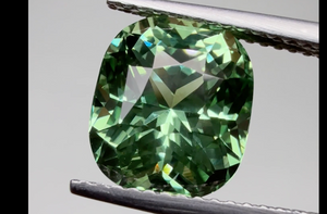 5.03ct Lebendiger Tsavorit Ring mit D Flawless Diamanten, eingefasst in 18 Karat Weissgold