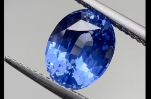 3.54ct nicht erhitzter kornblumenblauer Ceylon Saphir Ring mit D Flawless Diamanten, eingefasst in 18 Karat Weissgold