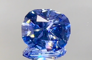 6.63ct nicht erhitzter kornblumenblauer Ceylon Saphir Ring mit D Flawless Diamanten, eingefasst in 18 Karat Gelbgold