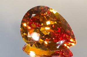 31.68ct Rekord Imperial Scheelit Halskette mit D Flawless Diamanten, eingefasst in 18 Karat Weissgold