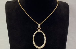 Kat Florence D Flawless Diamanten Halskette, eingefasst in 18 Karat Gelbgold