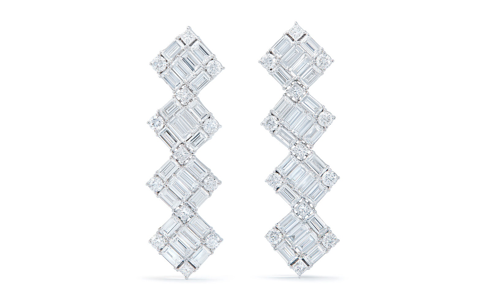 5.86ct D Flawless Diamanten Ohrringe eingefasst in 18 Karat Weissgold