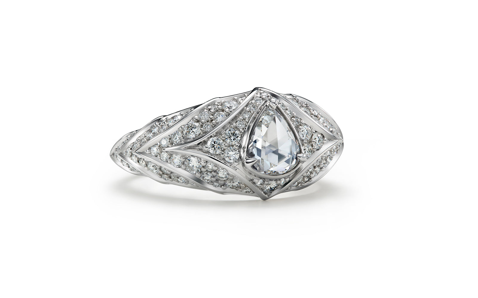 Kat Florence anitiker Diamant Ring mit D Flawless Diamanten, eingefasst in Platin