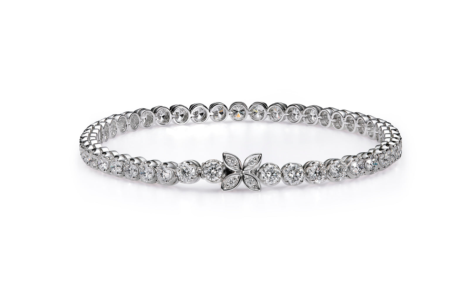 Kat Florence D Flawless Diamanten Armband eingefasst in 18 Karat Weissgold