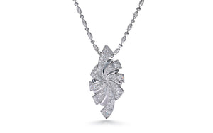 Kat Florence D Flawless Diamanten Halskette, eingefasst in 18 Karat Weissgold