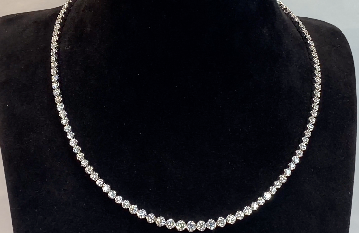 7.52ct D Flawless Diamanten Halskette, eingefasst in 18 Karat Weissgold