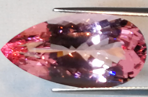 19.42ct Pinker Morganit Halskette mit D Flawless Diamanten, eingefasst in 18 Karat Gold oder Platin