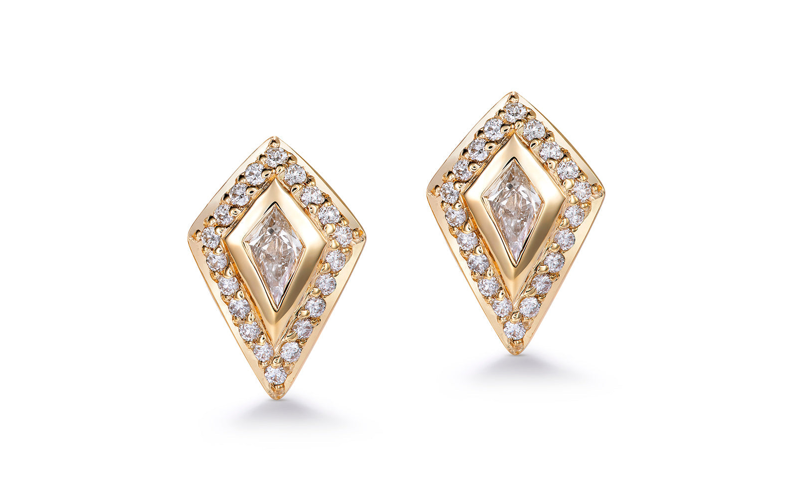 0.40ct D Flawless Diamanten Ohrringe eingefasst in 18 Karat Gelbgold