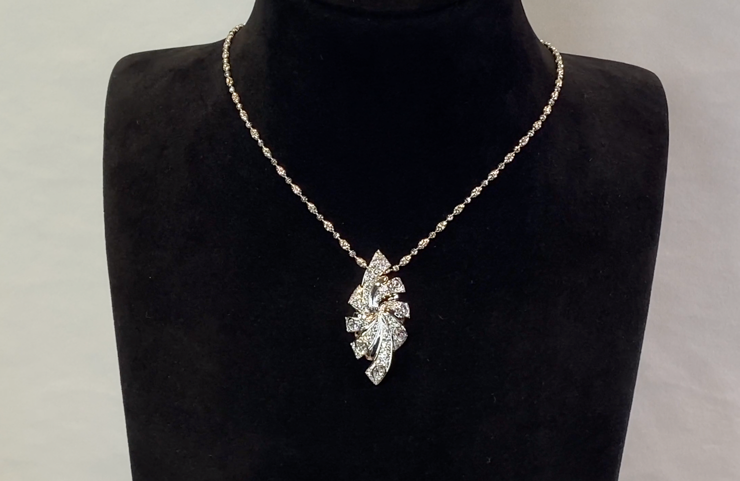 2ct D Flawless Diamanten Halskette, eingefasst in 18 Karat Weissgold