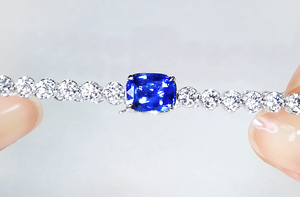 2.04ct nicht erhitzter blauer Ceylon Saphir Armband mit D Flawless Diamanten, eingefasst in 18 Karat Weissgold